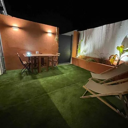 Grand Renove De Style Boheme Chic, Avec Patio & Au Coeur Du Village *