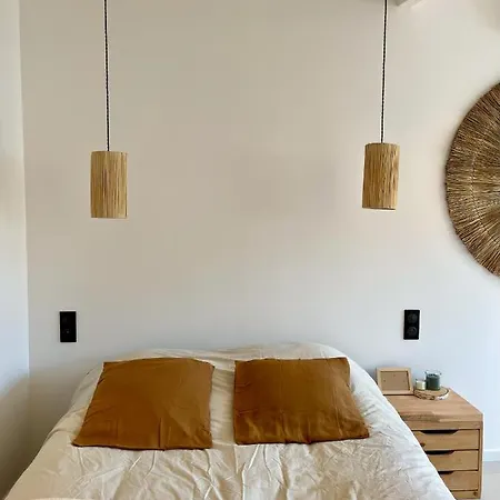 Grand Renove De Style Boheme Chic, Avec Patio & Au Coeur Du Village Apartment